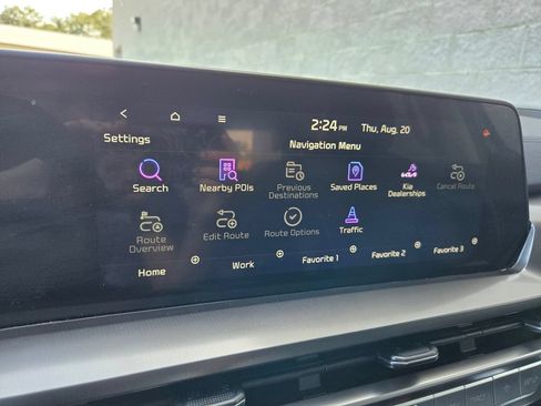Used 2025 Kia Telluride S FWD image 23