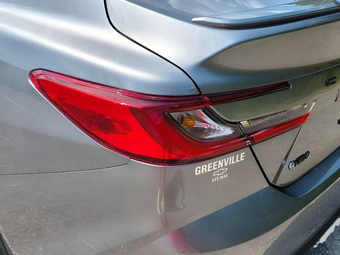 Used 2025 Toyota Camry SE w/ Convenience Package image 4