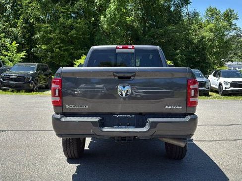 Used 2024 RAM 2500 Laramie w/ Safety Group AWD/4WD image 7