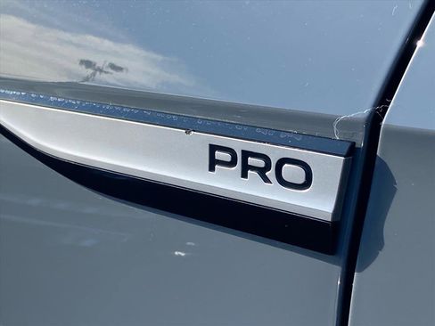Certified 2023 Volkswagen ID.4 Pro image 5