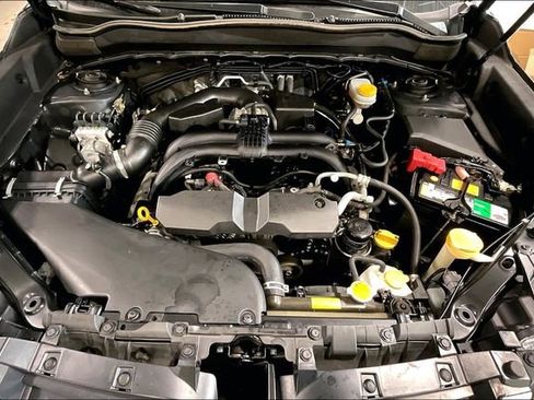 Used 2017 Subaru Forester 2.5i Premium w/ All-Weather Package image 10