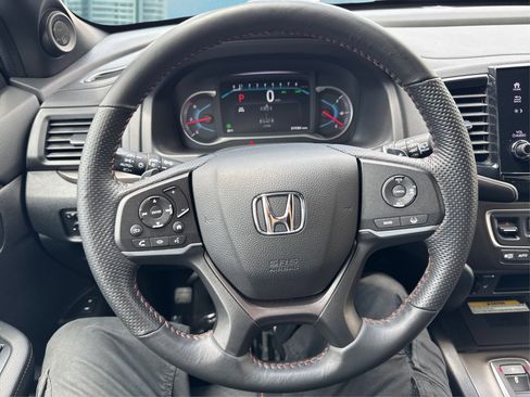 Used 2022 Honda Pilot TrailSport image 20