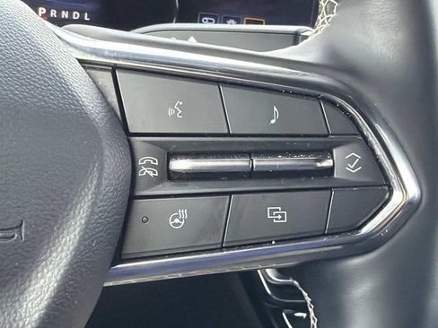 Used 2025 Chevrolet Traverse LT FWD image 25