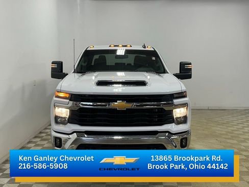 Used 2024 Chevrolet Silverado 2500 LT w/ All Star Edition AWD/4WD image 2