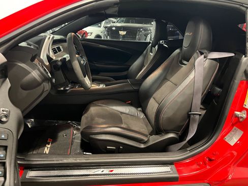 Used 2013 Chevrolet Camaro ZL1 RWD image 9