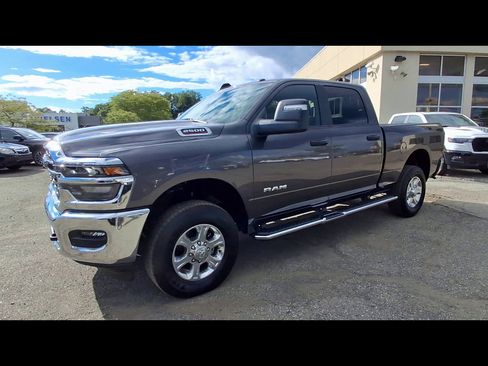 Used 2026 RAM 2500 Big Horn AWD/4WD image 4