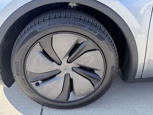 Used 2026 Tesla Model Y AWD image 18
