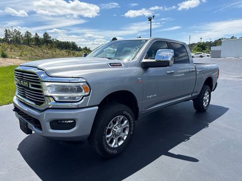 Used 2024 RAM 2500 Laramie w/ Safety Group AWD/4WD image 1