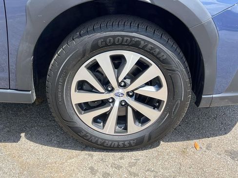 Used 2024 Subaru Outback Premium AWD/4WD image 9