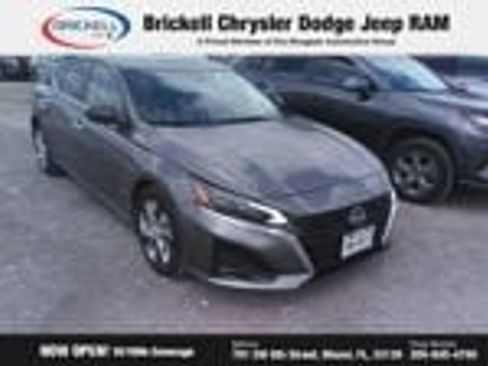 Used 2024 Nissan Altima 2.5 S image 2