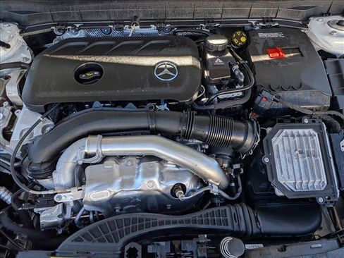 Certified 2025 Mercedes-Benz GLB 250 image 23