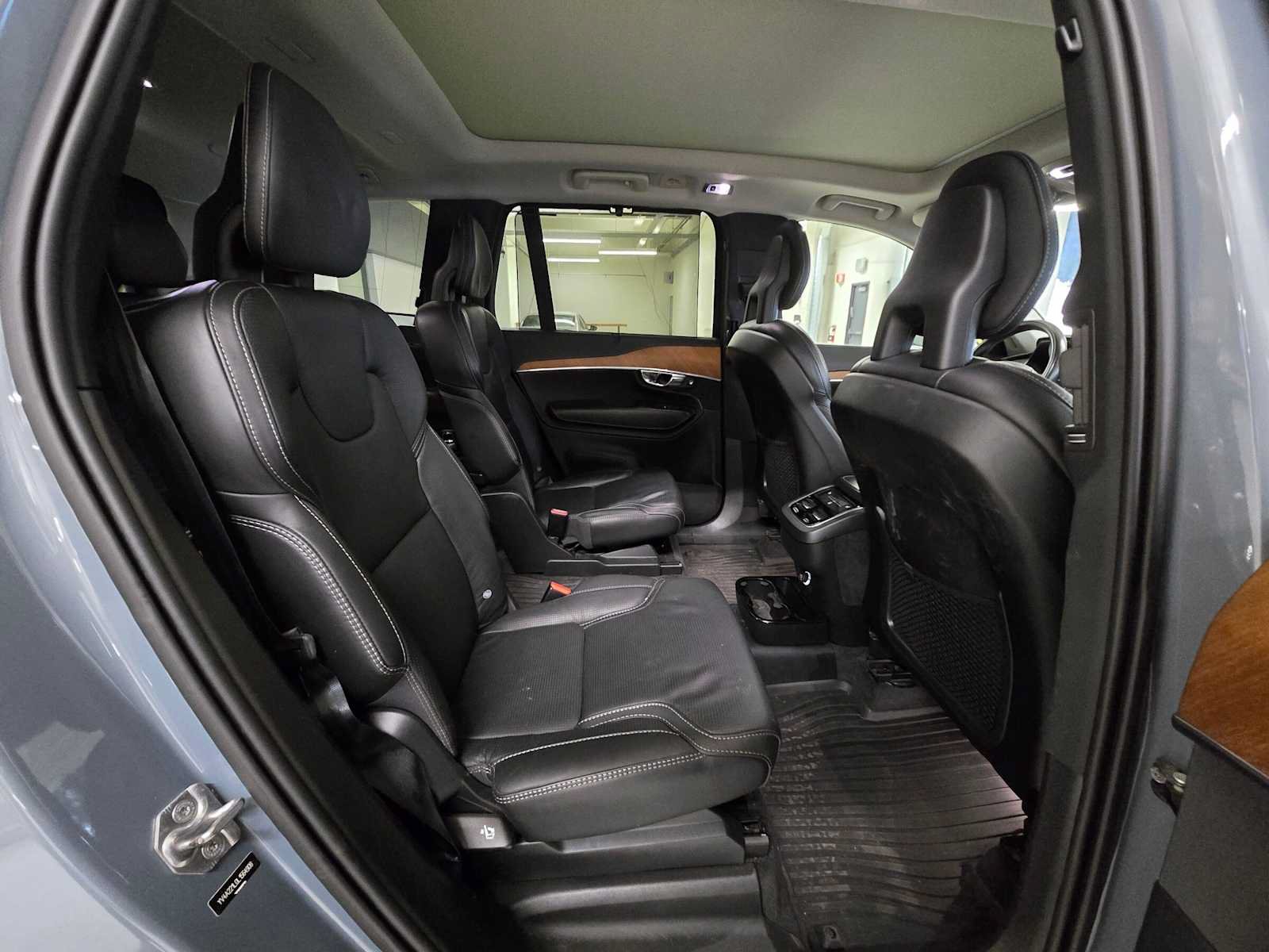 Used 2020 Volvo XC90 T6 Inscription w/ Protection Package Premier AWD/4WD image 12
