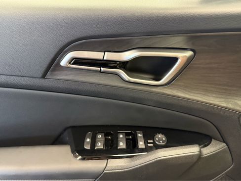 Used 2025 Kia Sportage X-Line image 9