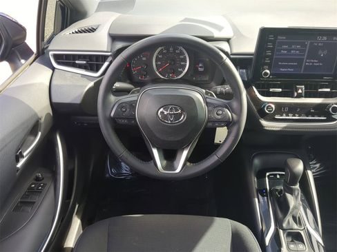 Used 2022 Toyota Corolla SE image 25