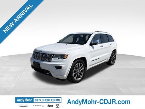 Used 2017 Jeep Grand Cherokee Overland AWD/4WD image 3