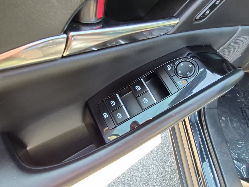 Used 2025 MAZDA CX-30 AWD 2.5 S w/ Preferred Package image 13