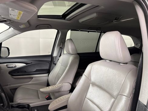 Used 2019 Honda Pilot Touring image 33