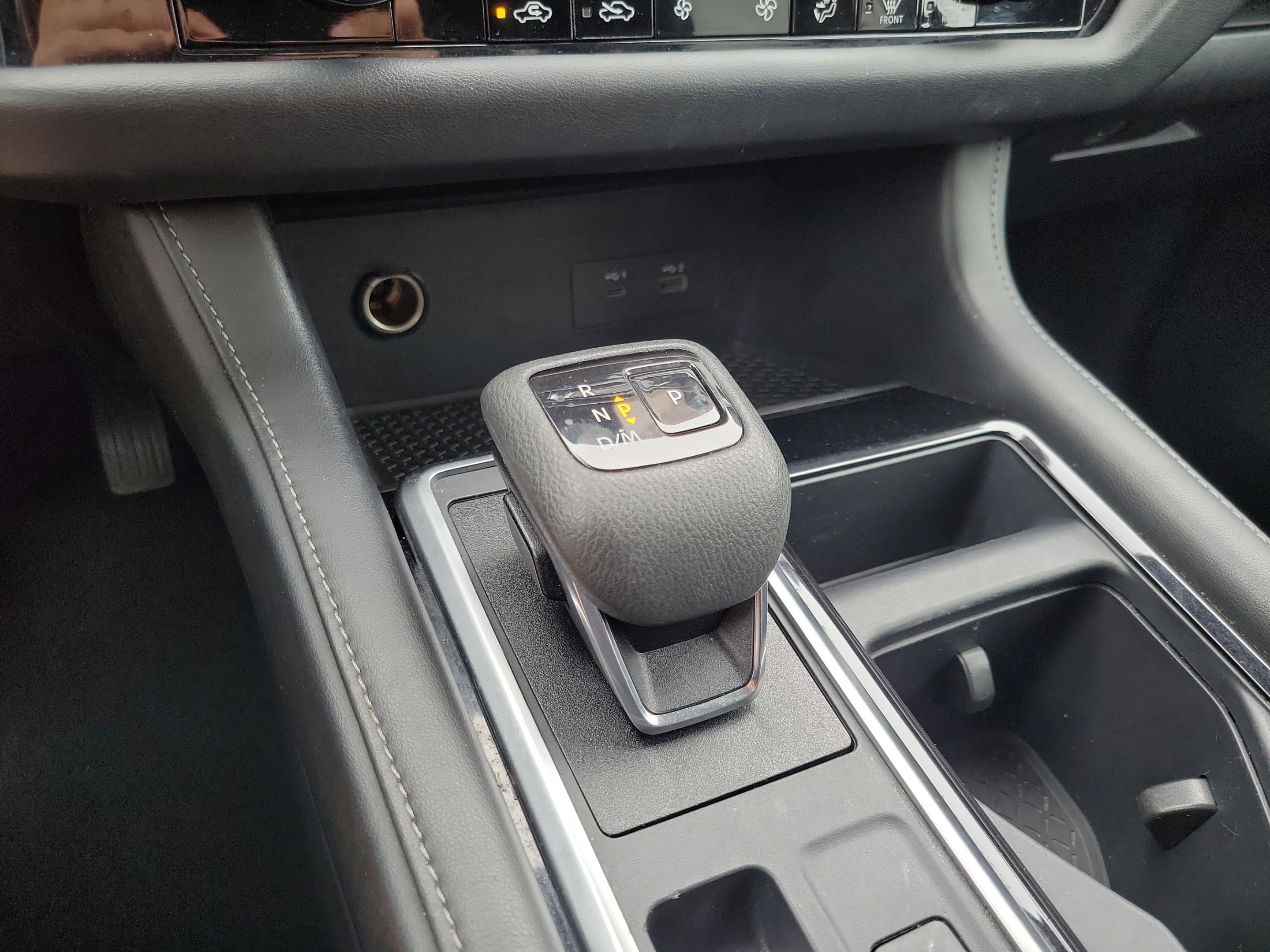 Used 2023 Nissan Pathfinder SV AWD/4WD image 7