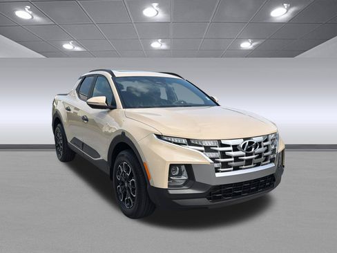 Used 2022 Hyundai Santa Cruz SEL w/ Activity Package FWD image 5