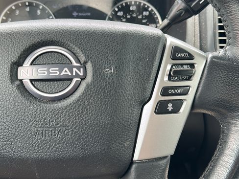 Used 2023 Nissan Titan SV w/ SV Convenience Package RWD image 29
