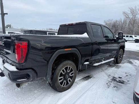 Used 2022 GMC Sierra 2500 AT4 w/ AT4 Preferred Package image 4