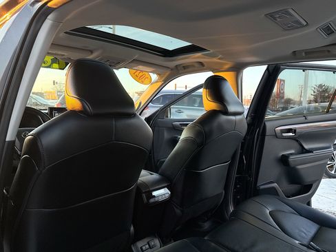 Used 2021 Toyota Highlander Limited image 6