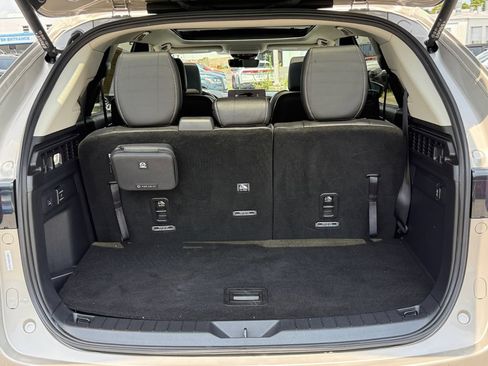 Used 2024 MAZDA CX-90 Plug-In Hybrid w/ Premium Pkg AWD/4WD image 27