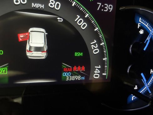 Used 2024 Toyota RAV4 SE image 22