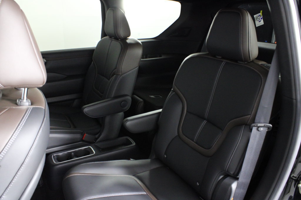 Certified 2026 Nissan Armada SL w/ Captain's Chari Seat Package RWD image 22