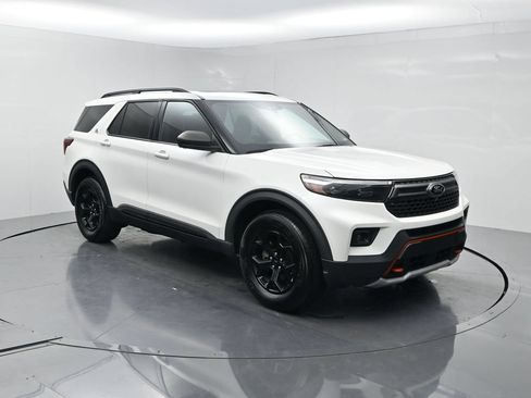 Used 2023 Ford Explorer Timberline AWD/4WD image 2