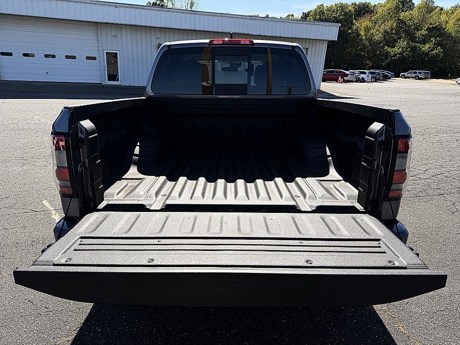 Used 2025 Nissan Frontier SV AWD/4WD image 20
