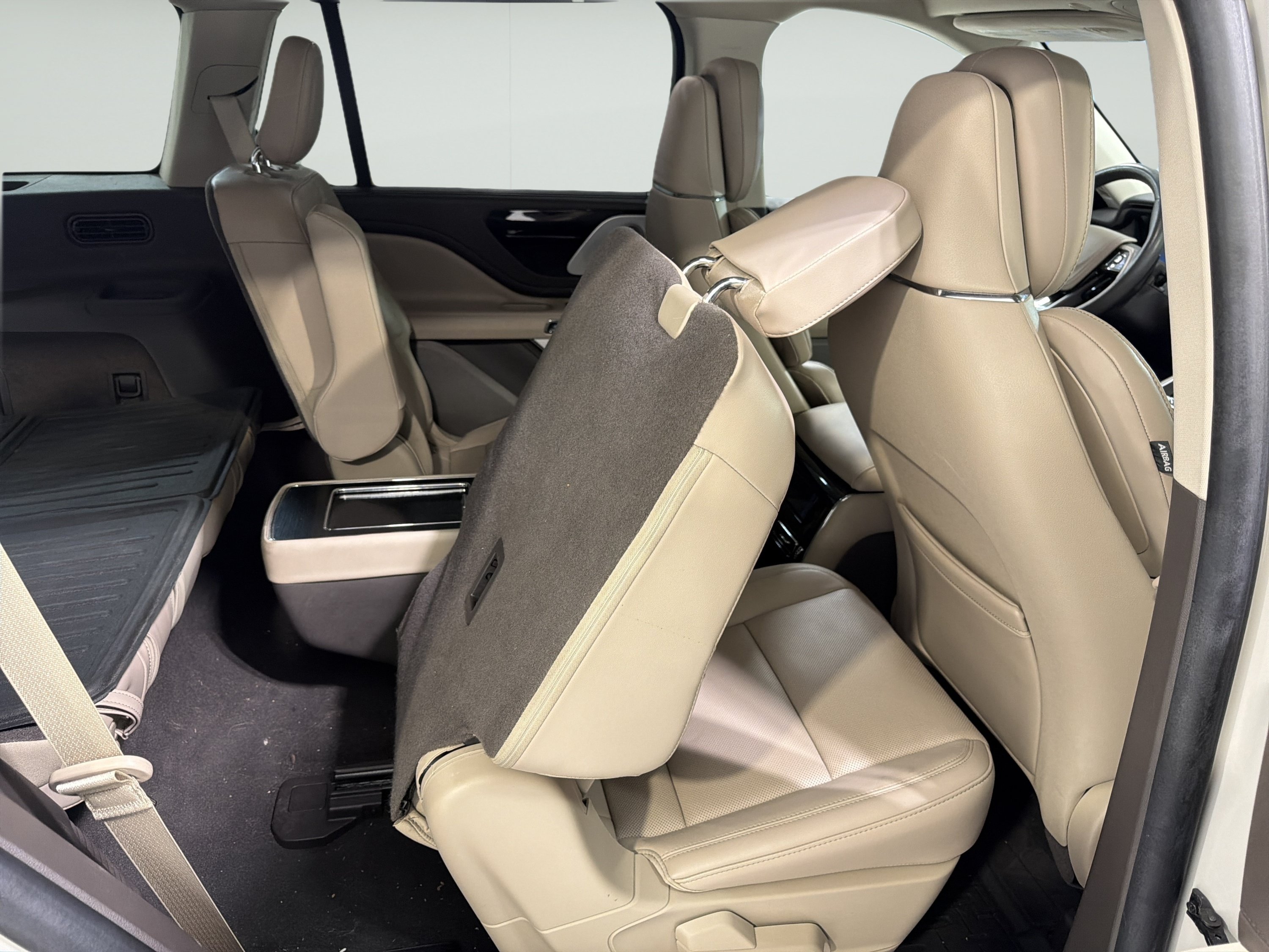 Used 2024 Lincoln Aviator Reserve w/ Equipment Group 201A RWD image 13
