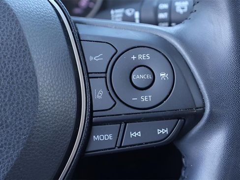 Certified 2019 Toyota RAV4 XLE Premium image 23