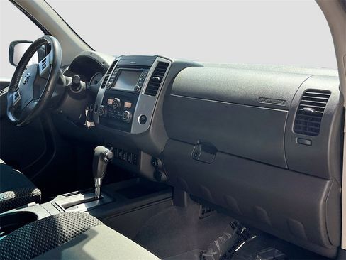 Used 2019 Nissan Frontier PRO-4X image 31