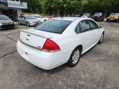 Used 2011 Chevrolet Impala LT w/ Luxury Edition Package FWD image 8