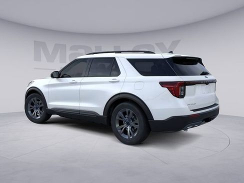New 2026 Ford Explorer Active image 5