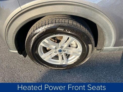 Used 2022 Ford Explorer XLT image 16