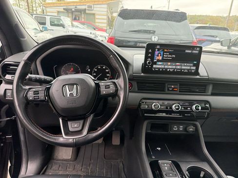 Used 2024 Honda Pilot TrailSport image 27
