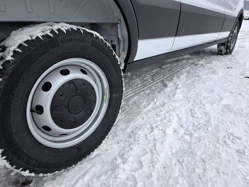 New 2026 Ford Transit 250 148 Medium Roof image 34