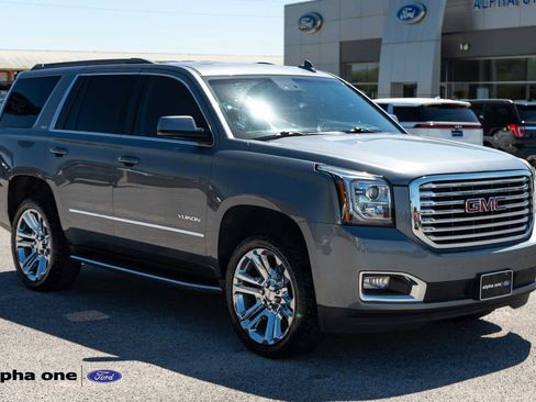 Used 2018 GMC Yukon SLT w/ Premium Edition image 3