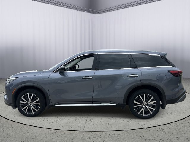 Used 2023 INFINITI QX60 Sensory w/ Cargo Package AWD/4WD image 3