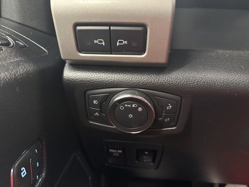 Used 2019 Ford F150 Lariat w/ Equipment Group 502A Luxury image 17