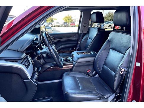 Used 2017 GMC Yukon SLT w/ HD Trailering Package AWD/4WD image 28