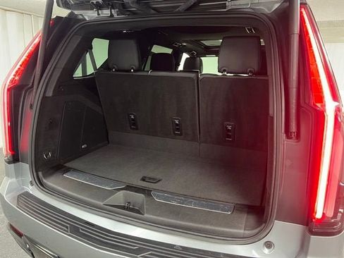 Certified 2024 Cadillac Escalade Sport w/ LPO, ONYX Package image 20