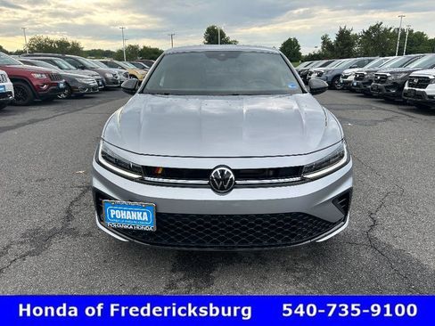 Used 2025 Volkswagen Jetta Sport FWD image 8