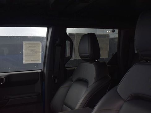 New 2025 Ford Bronco Badlands AWD/4WD image 14