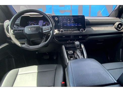Used 2024 Chevrolet Colorado Trail Boss w/ Advanced Trailering Package AWD/4WD image 17