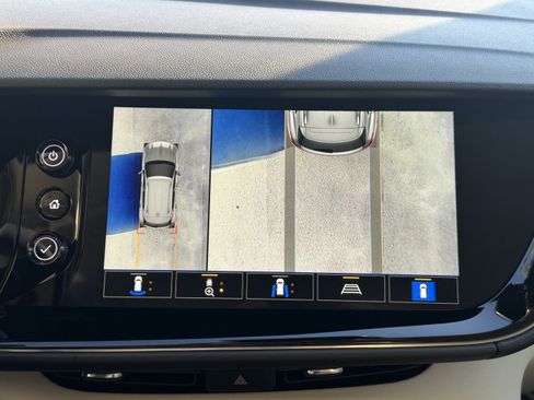 Used 2022 Buick Envision Avenir w/ Technology Package II image 31