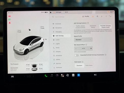 Used 2022 Tesla Model 3 Long Range AWD/4WD image 29