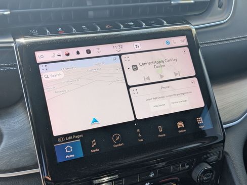 Used 2023 Jeep Grand Cherokee L Limited w/ Black Appearance Package image 19